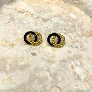 Vintage Earrings in Gold and Black Enamel.